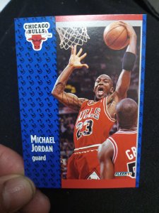 Vintage 1991 Fleer #29 Michael Jordan Basketball Card